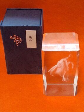 🐻 3D Laser‑Etched Crystal Bear Head Figurine w/ Presentation Box